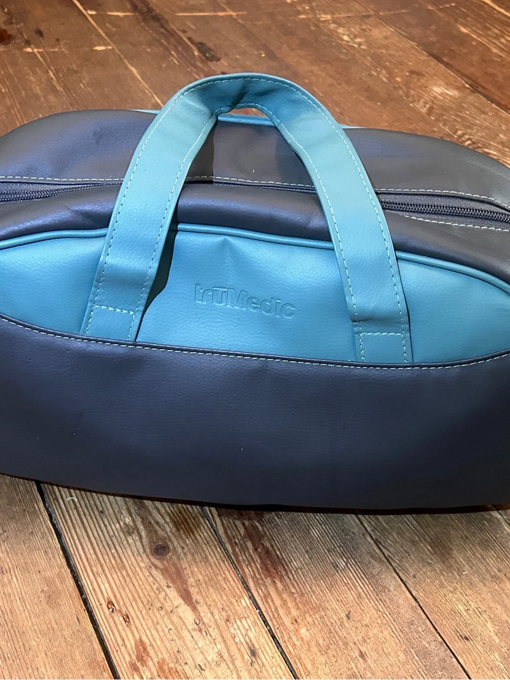 Vinyl One Zip Travel Tote Bag